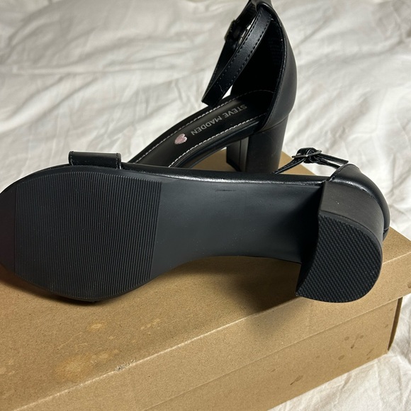 Steve Madden (Kids/Small) Heel - Picture 3 of 6
